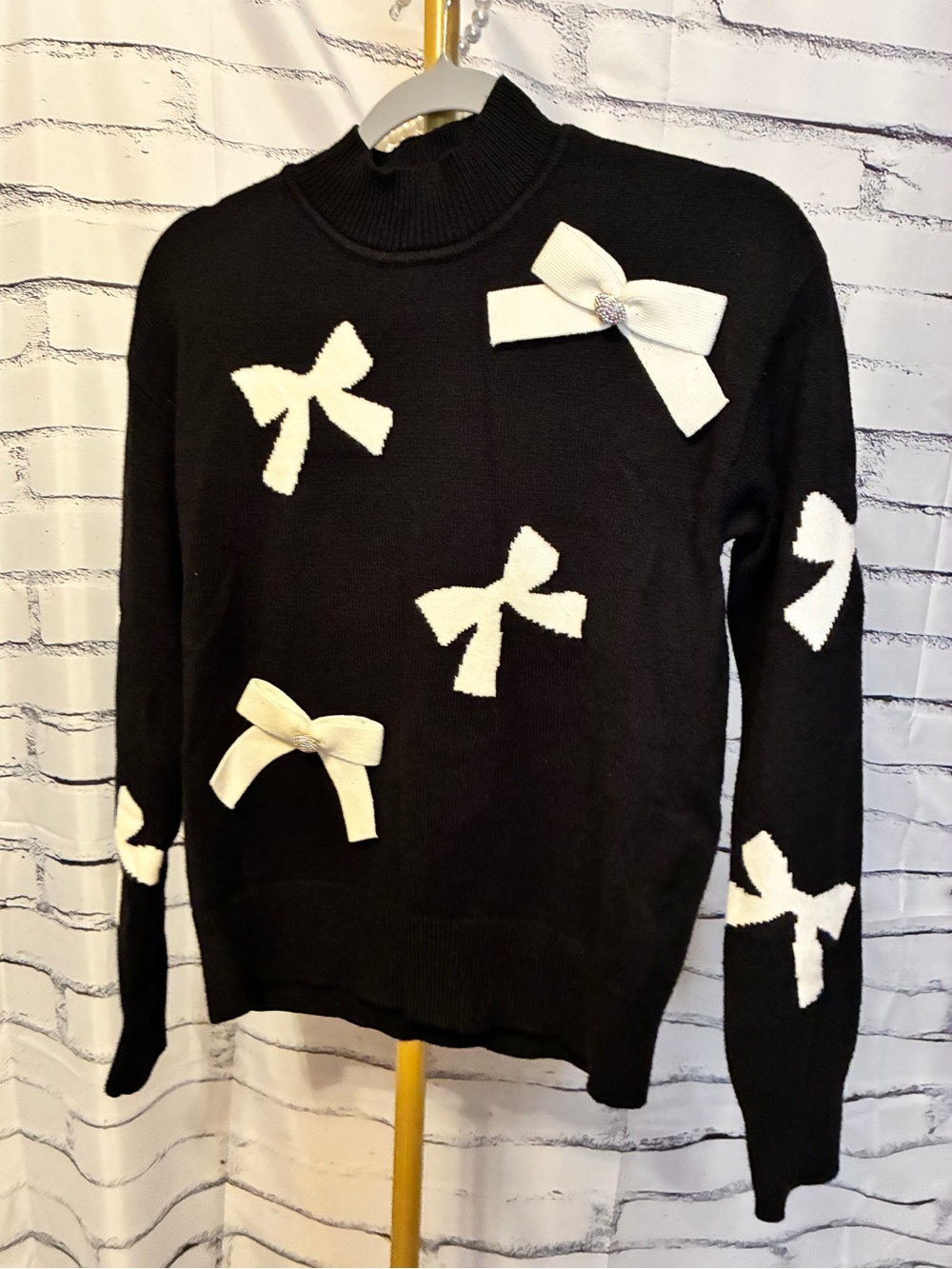 KARL LAGERFELD 3D Bow Sweater - Picture 6 of 6